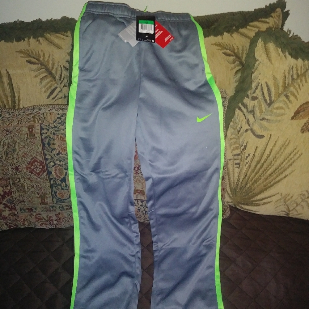 Nike Big Boys Thermal-Fit Fitness Pants